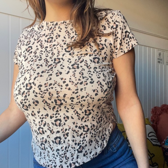 Fun and easy going Leopard T-Shirt - Picture 4 of 7